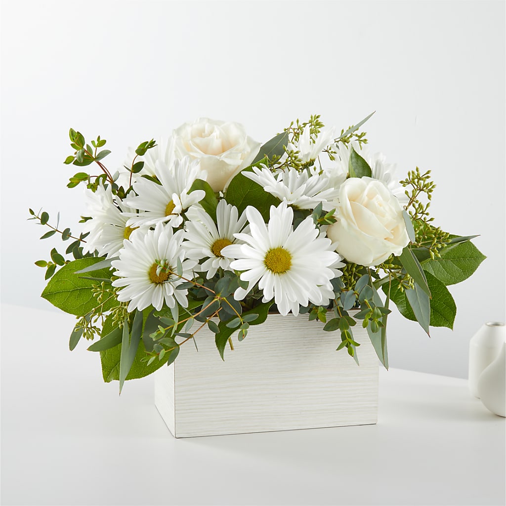 Fresh Linen Box Bouquet – King Soopers, Denver CO