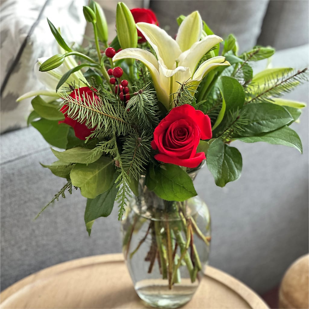 Sparkling Snowflakes Bouquet –  King Soopers, Denver CO