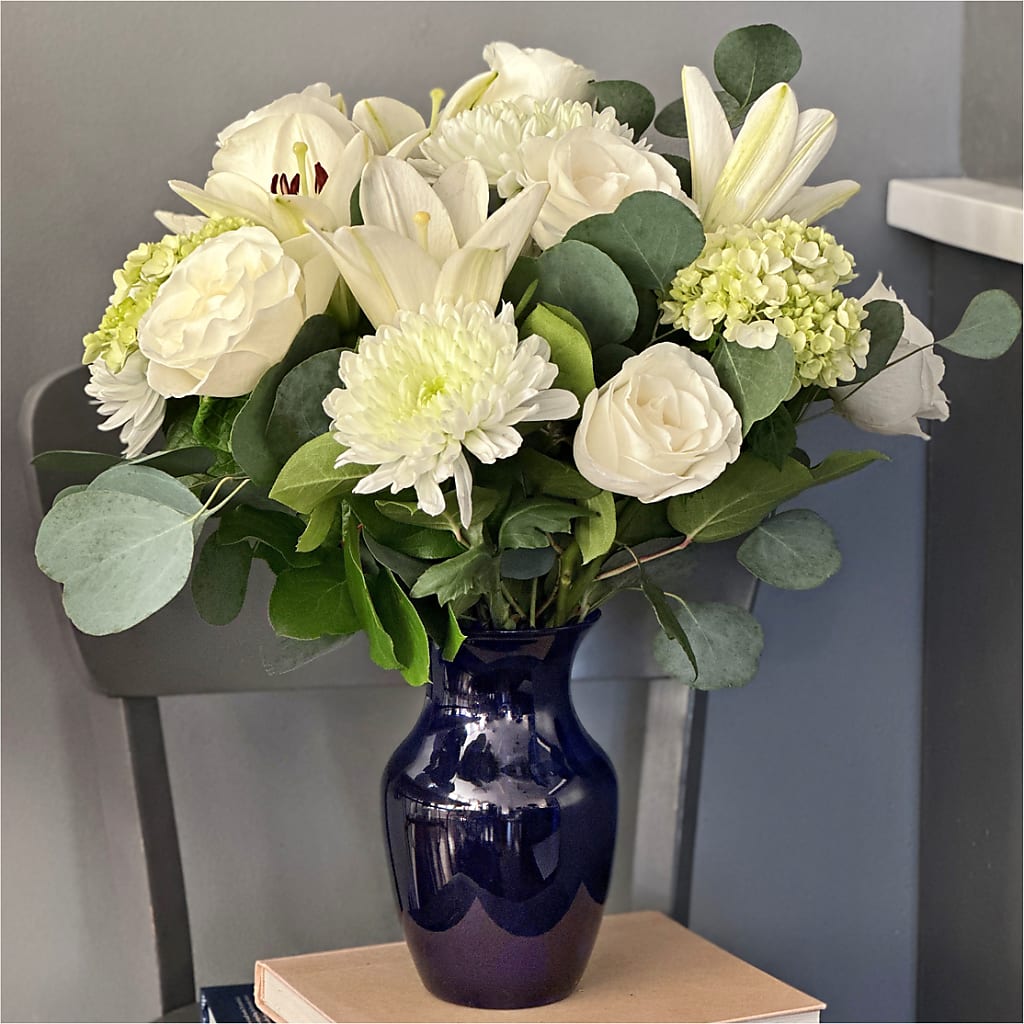 Snowy Dreams Bouquet –  King Soopers, Denver CO